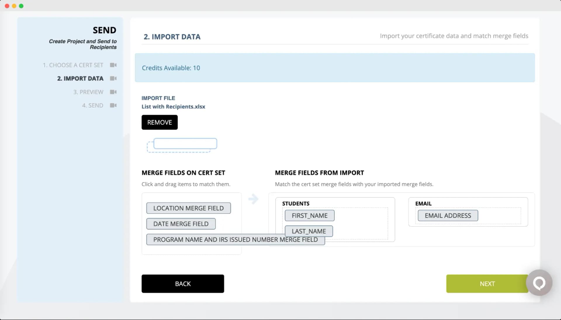 Generador de diplomas digitales con opción para importar datos de destinatarios y personalizar campos de forma automática.